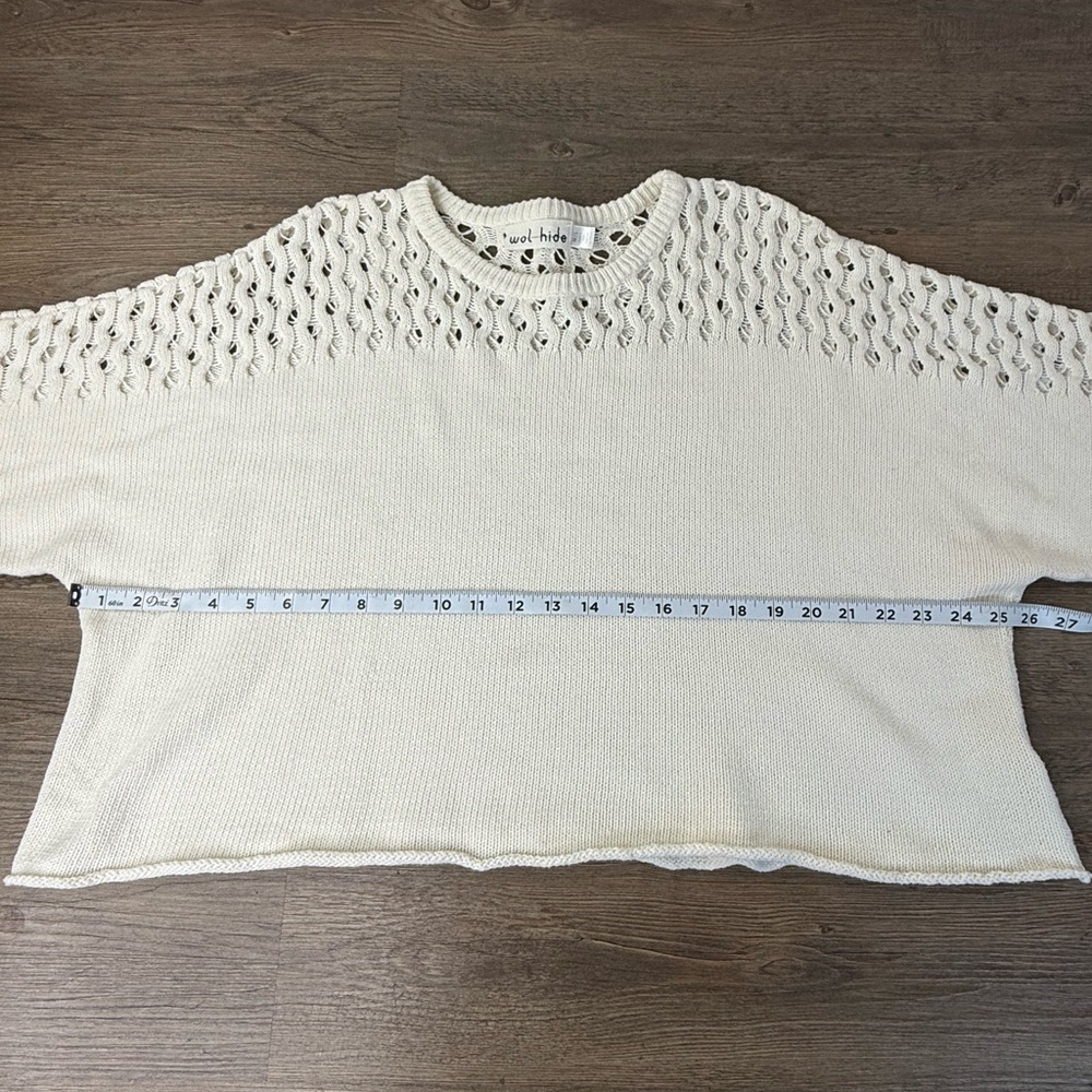 Wol Hide Women’s White Oversized Cropped Knot Organic Cotton Sweater, size M/L - Picture 7 of 12